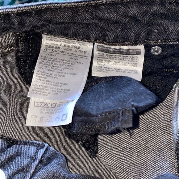 Levi’s High Rise Skinny Distressed Off-Black Jeans - Picture 7 of 7